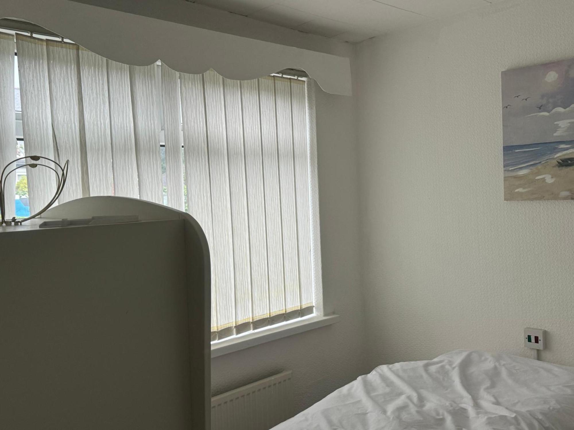 Komegloba Exquisite Room Manchester Bagian luar foto