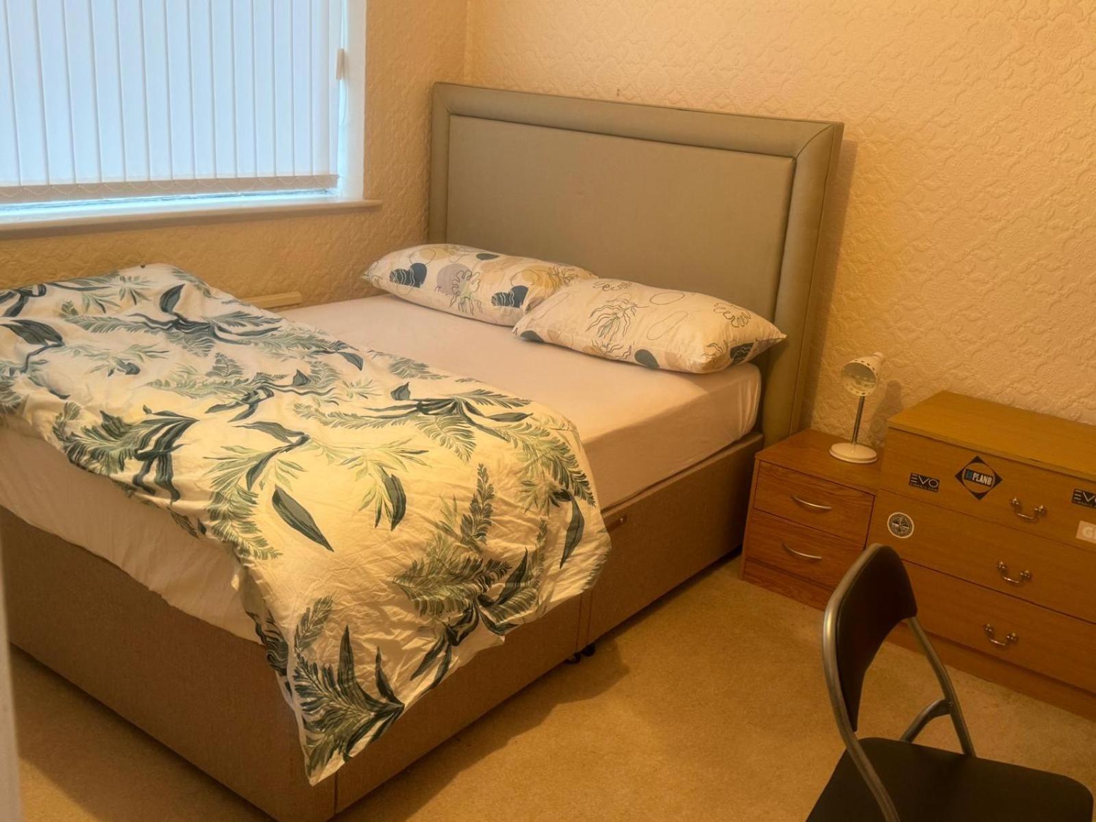 Komegloba Exquisite Room Manchester Bagian luar foto